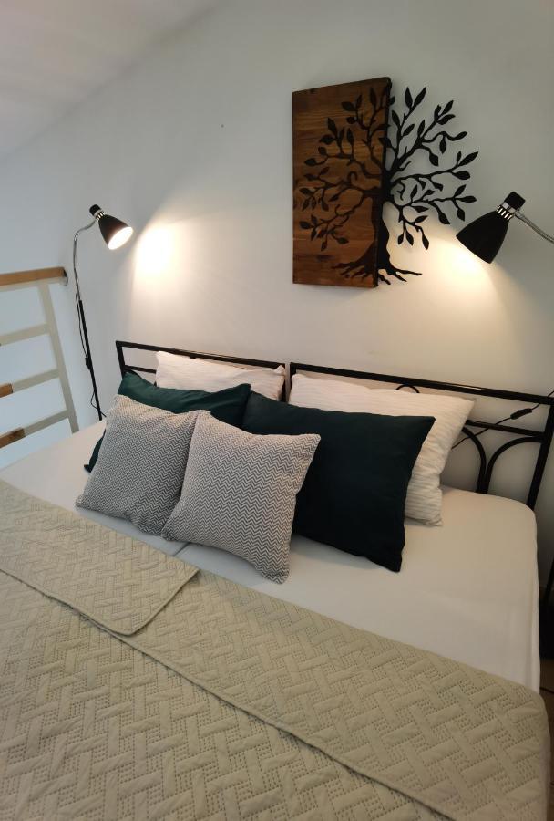 Zona Apartments Zrenjanin Buitenkant foto